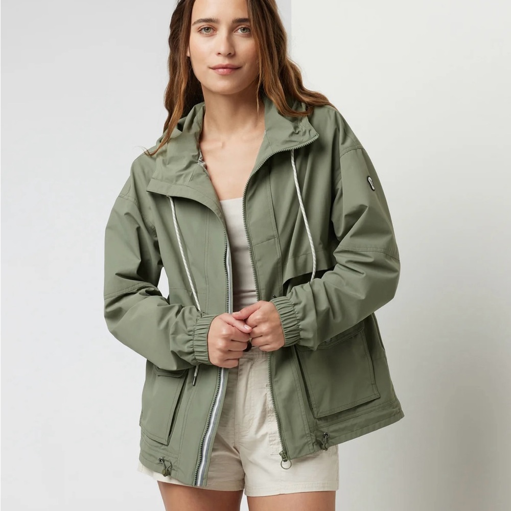 Vuori Elijo Rain jacket/ XS- New/ Excellent